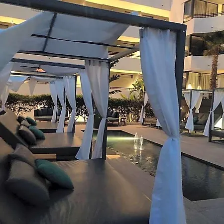 Luxury With Pool View Aparthotel 3*